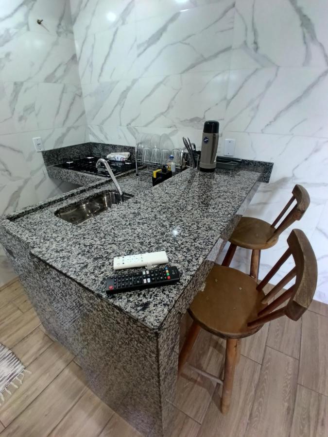 Flat 02 Com Varanda - Avenida *