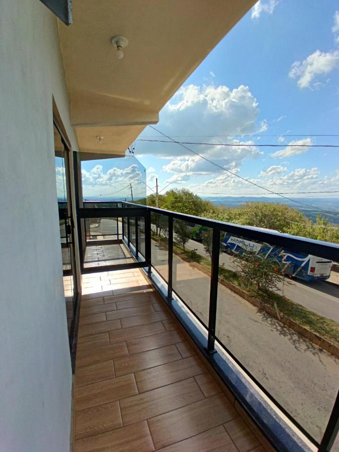 Flat 02 Com Varanda - Avenida Apartment